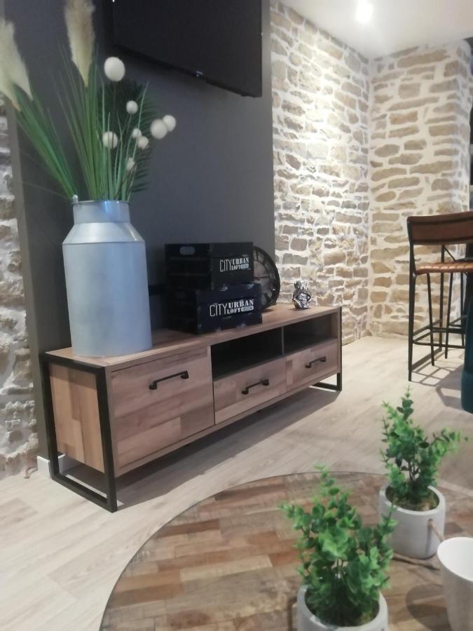 Appartement Topaze 孔卡尔诺 外观 照片