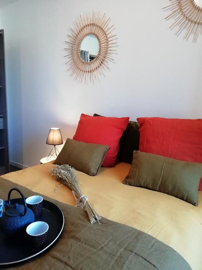 Appartement Topaze 孔卡尔诺 外观 照片